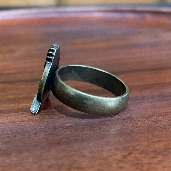 Hunger Games Mockingjay brass tone ring size 8 - Picture 2 of 7